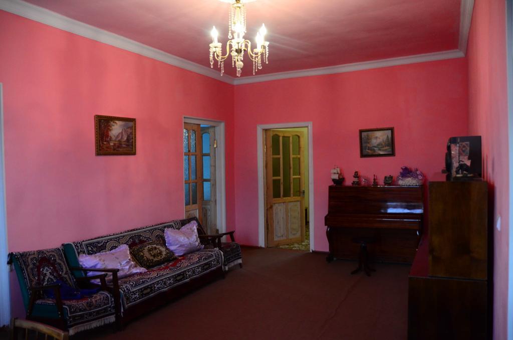 Barseghyan'S Guest House Vardenis Exterior photo